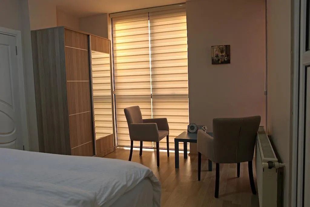 Serra Suites Istanbulská provincie 0*,